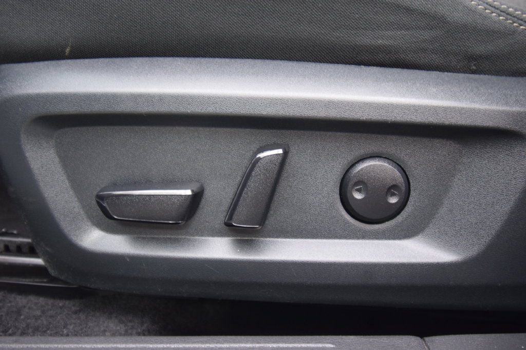 Used 2025 Nissan Rogue SV AWD/4WD image 21