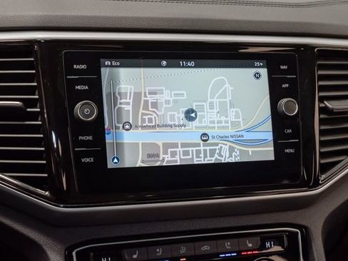 Used 2023 Volkswagen Atlas Cross Sport SEL Premium R-Line image 15