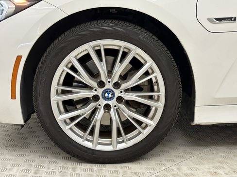 Used 2023 BMW 330e w/ Driving Assistance Package RWD image 13
