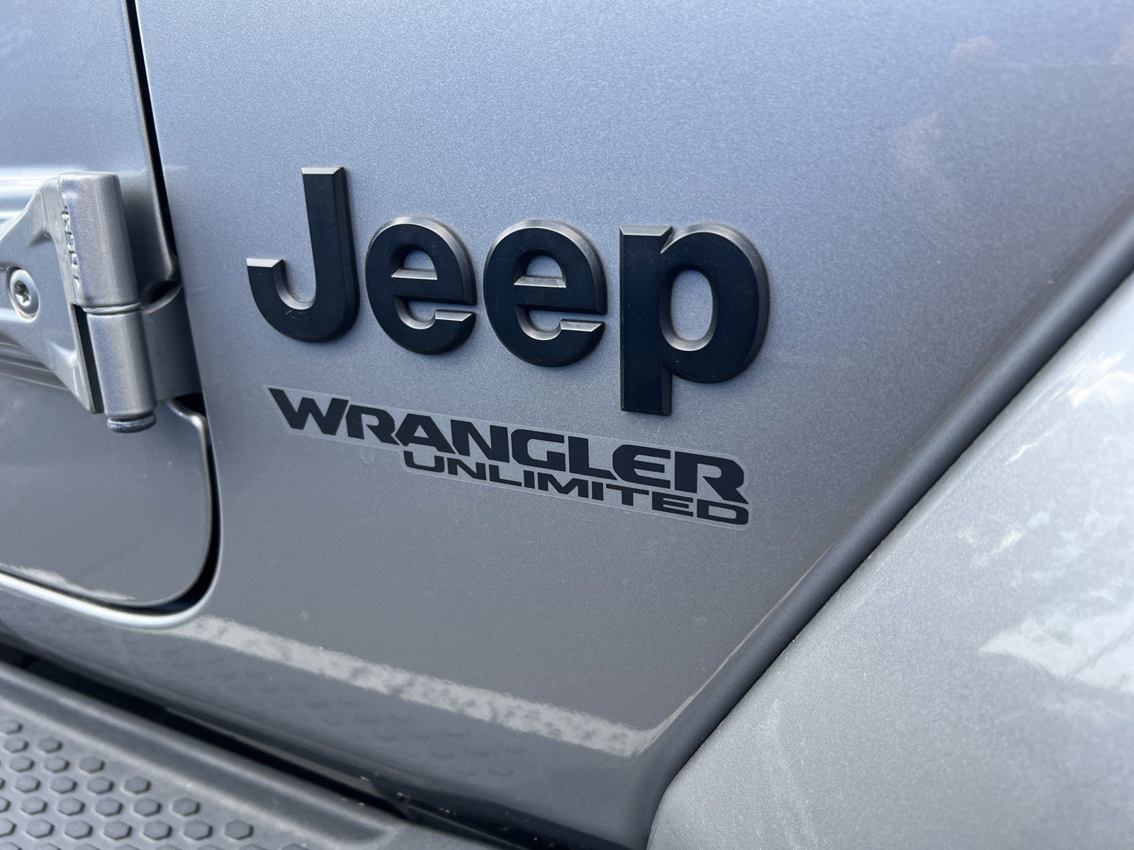 Used 2021 Jeep Wrangler Unlimited Sahara AWD/4WD image 5