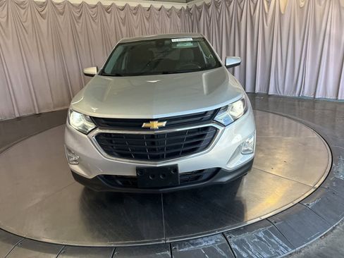 Used 2021 Chevrolet Equinox LT w/ LPO, Floor Liner Package FWD image 2