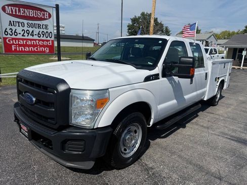 Used 2016 Ford F250 XL w/ Power Equipment Group RWD image 2