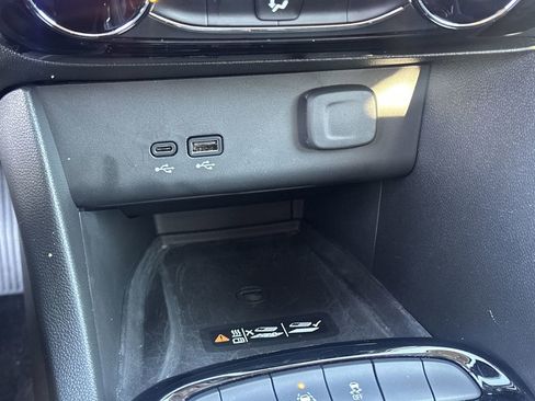 Used 2025 Buick Encore GX Sport Touring w/ Experience Buick Package image 10