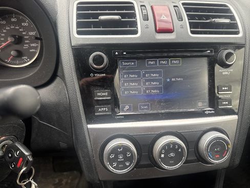 Used 2017 Subaru Crosstrek 2.0i Premium AWD/4WD image 16