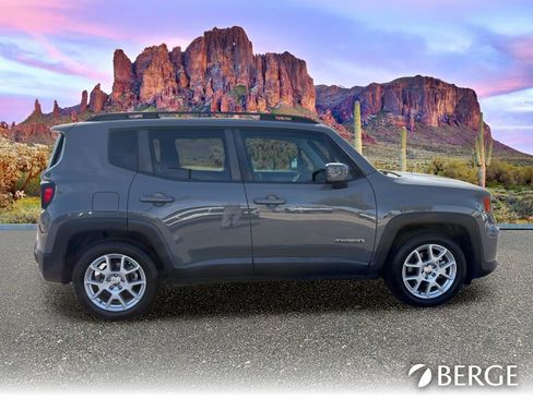 Used 2020 Jeep Renegade Latitude FWD image 8