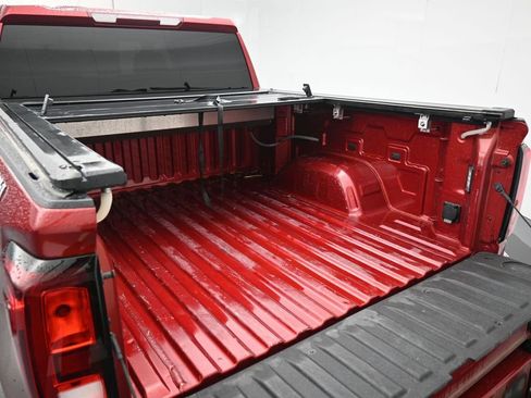 Used 2022 GMC Sierra 1500 Elevation image 27