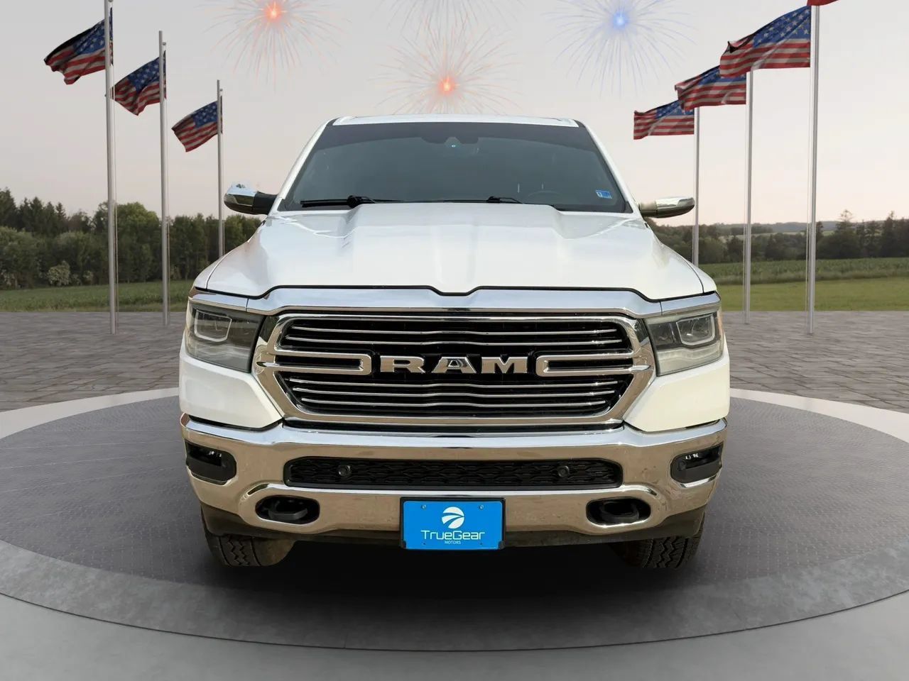 Used 2023 RAM 1500 Laramie AWD/4WD image 2
