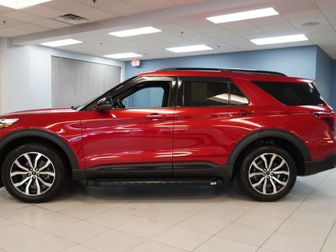 Used 2020 Ford Explorer ST AWD/4WD image 2