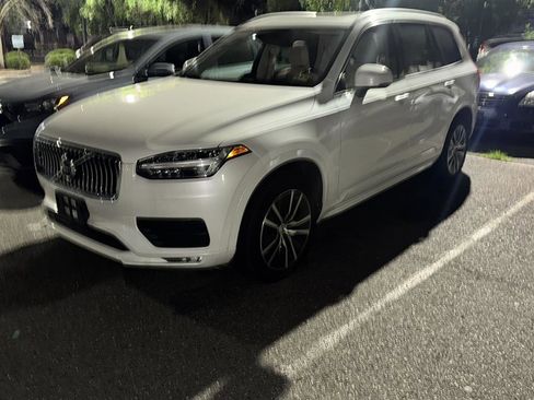 Used 2020 Volvo XC90 T6 Momentum AWD/4WD image 1