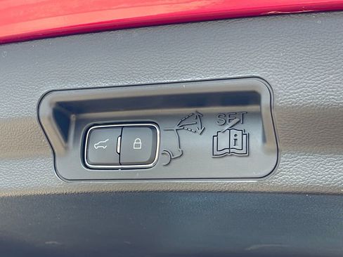 Used 2023 Ford Explorer XLT w/ Equipment Group 202A image 28