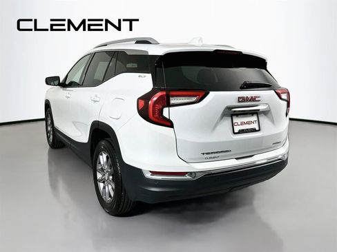 Used 2023 GMC Terrain SLT w/ Tech Package AWD/4WD image 10