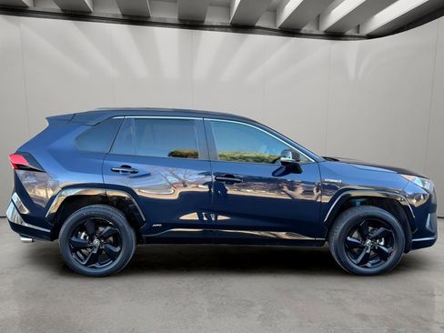 Used 2021 Toyota RAV4 XSE w/ XSE Grade Weather Package image 6