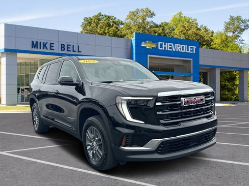 Used 2025 GMC Acadia Elevation image 1