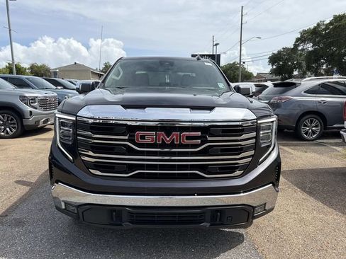 Used 2023 GMC Sierra 1500 SLT w/ SLT Premium Package RWD image 2