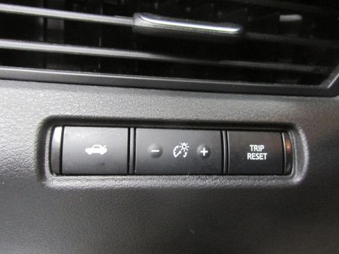Used 2024 Nissan Altima 2.5 SR FWD image 29