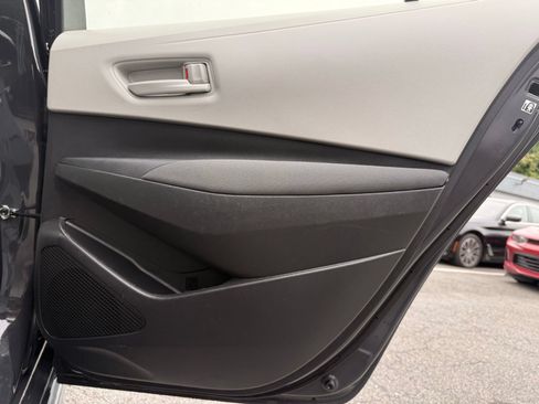 Used 2025 Toyota Corolla LE FWD image 28