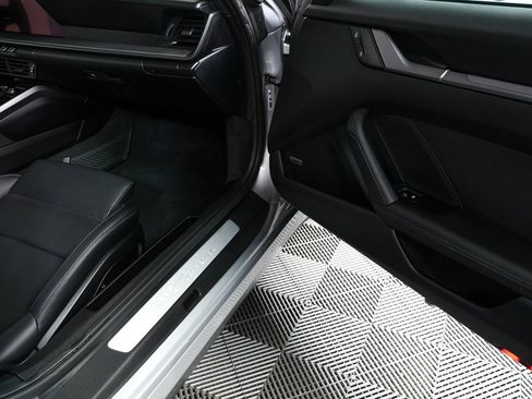 Certified 2025 Porsche 911 Carrera image 22