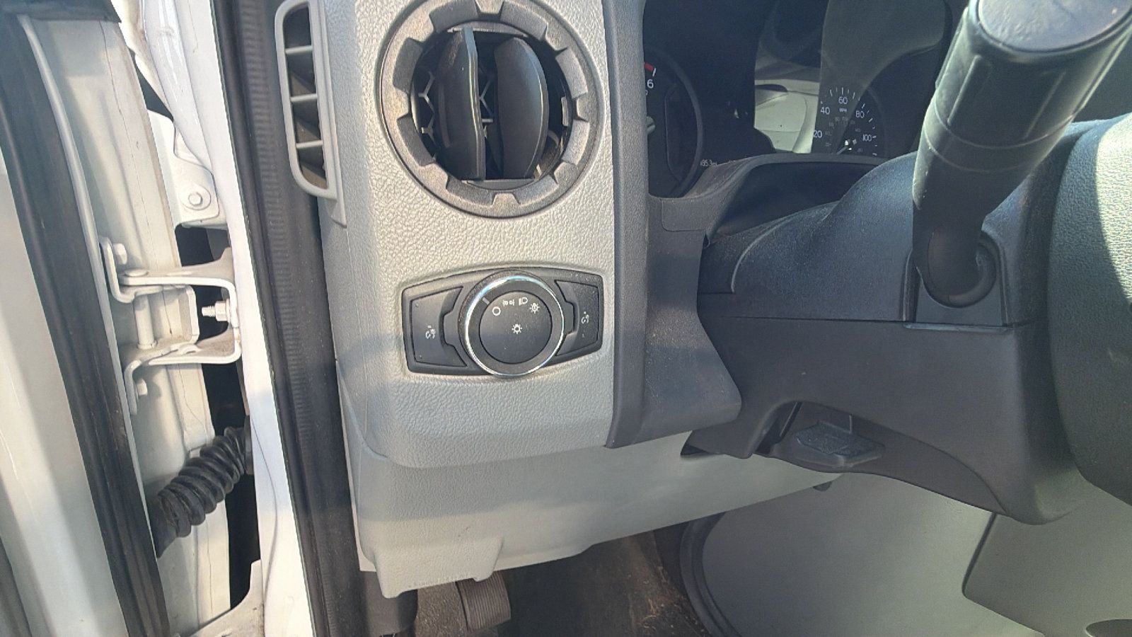 Used 2023 Ford E-350 and Econoline 350 Super Duty w/ Driver's Safety Package RWD image 24