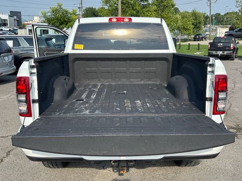 Used 2024 RAM 2500 Big Horn w/ Night Edition AWD/4WD image 9