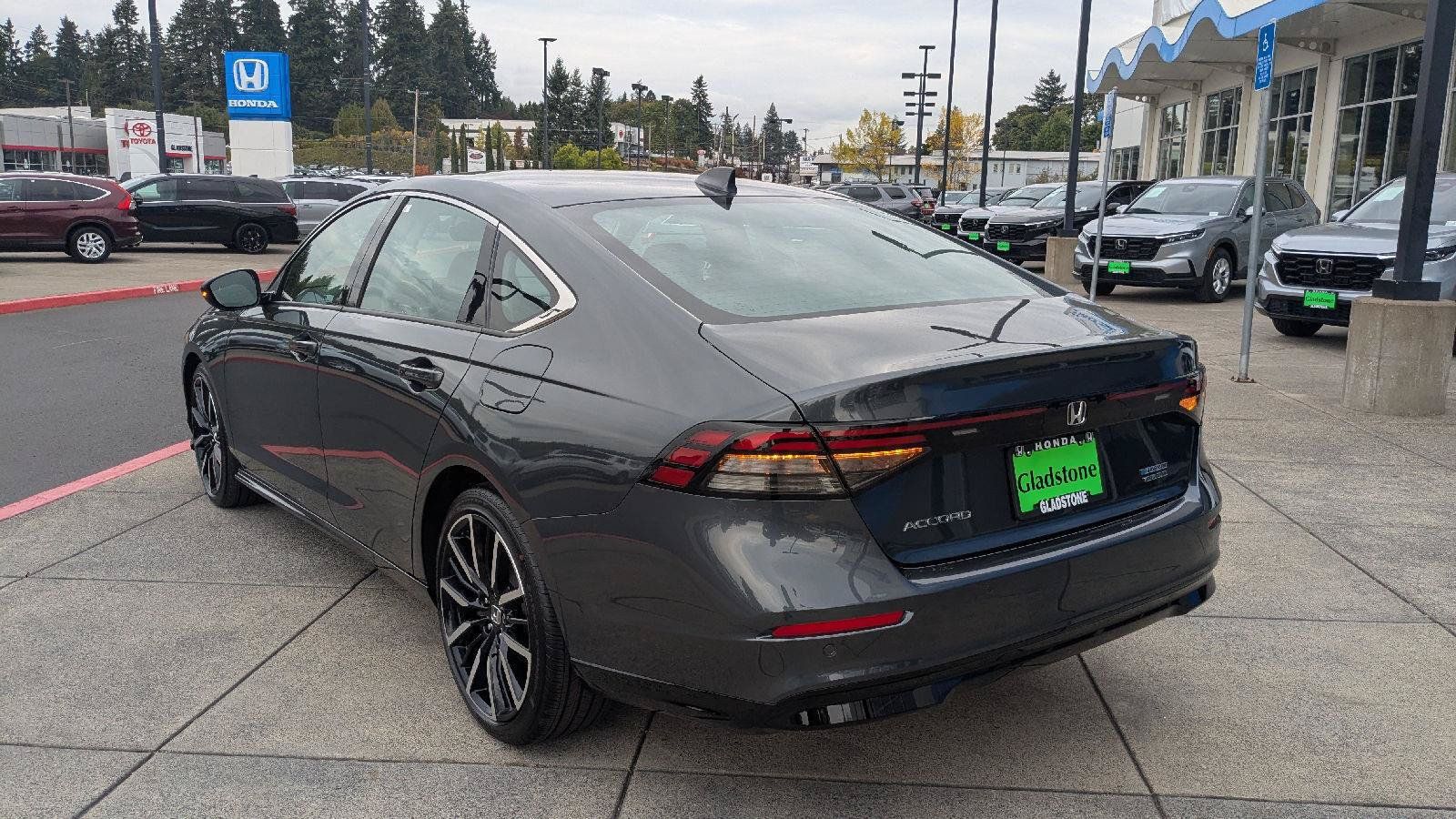 Used 2026 Honda Accord Touring image 4