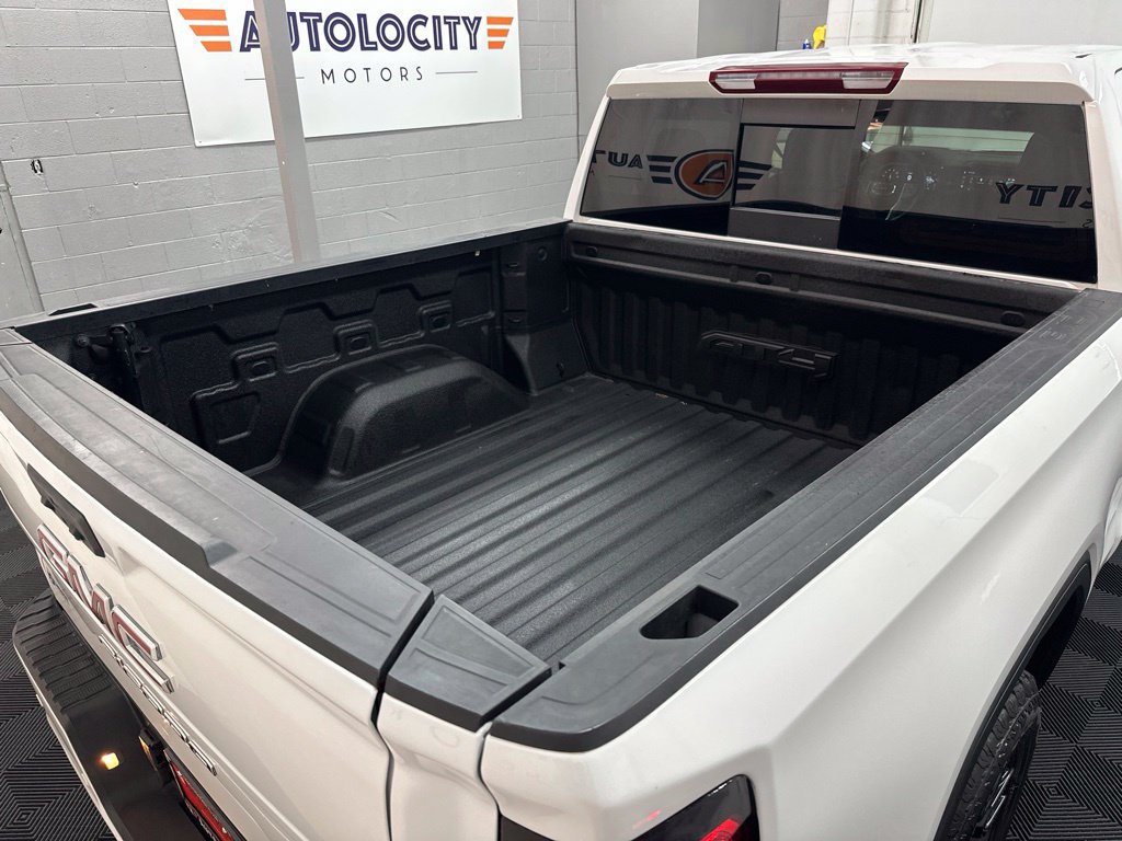 Used 2025 GMC Sierra 1500 Elevation w/ Elevation Premium Package AWD/4WD image 11