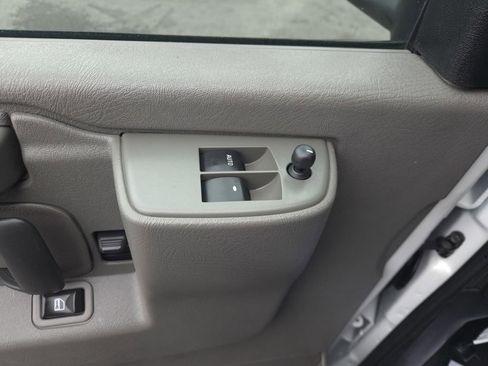 Used 2019 GMC Savana 3500 w/ Power Convenience Package image 13