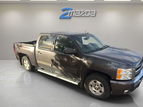 Used 2011 Chevrolet Silverado 1500 LT w/ All-Star Edition image 5