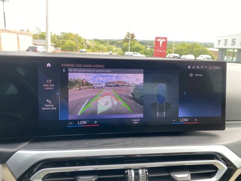 Used 2024 BMW 330i xDrive Sedan w/ Convenience Package image 19