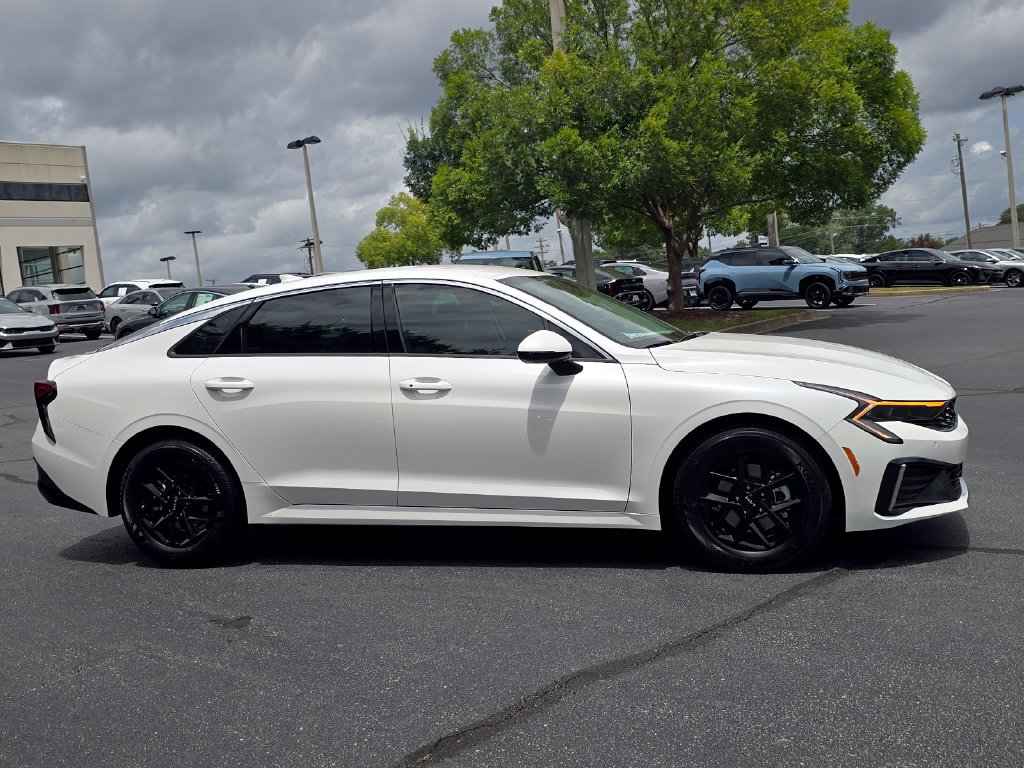 New 2026 Kia K5 LXS FWD image 2