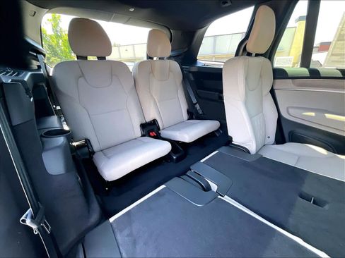 New 2026 Volvo XC90 T8 Plus w/ Protection Package AWD/4WD image 28