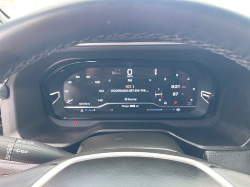 Used 2024 GMC Yukon XL Denali image 4