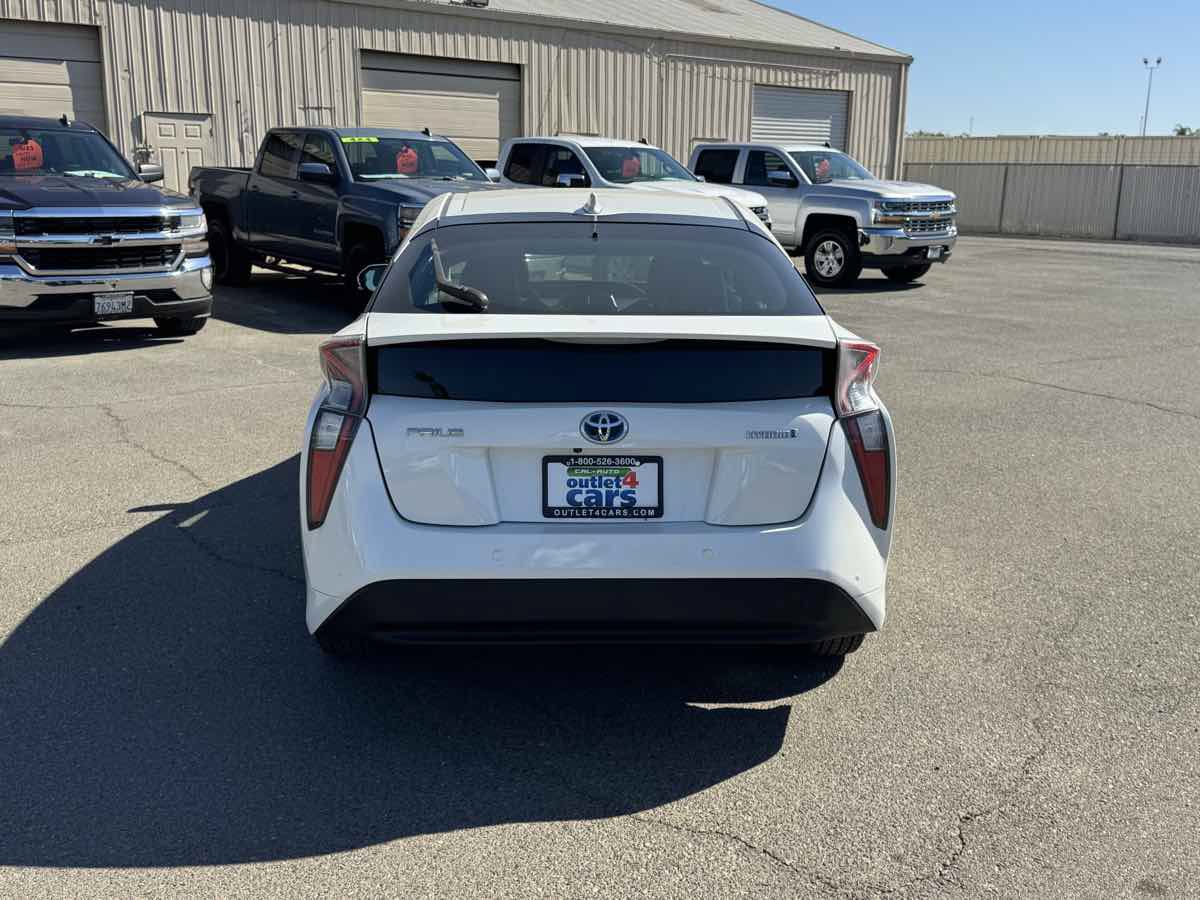 Used 2017 Toyota Prius Four w/ Advanced Technology Package FWD image 8