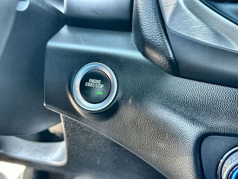 Certified 2018 GMC Terrain SLE w/ Driver Convenience Package image 17