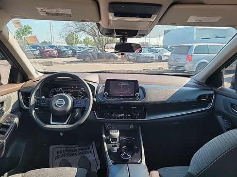 Used 2021 Nissan Rogue SV AWD/4WD image 9