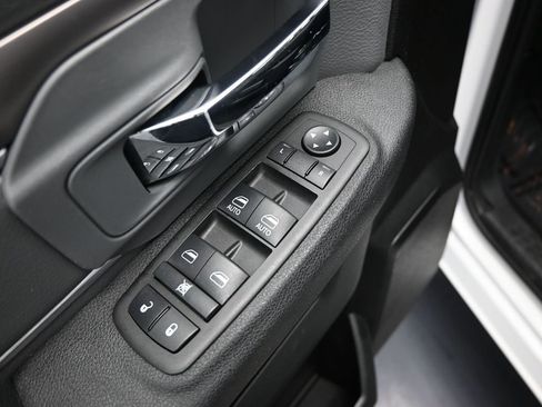 Used 2024 RAM 1500 Classic SLT image 17