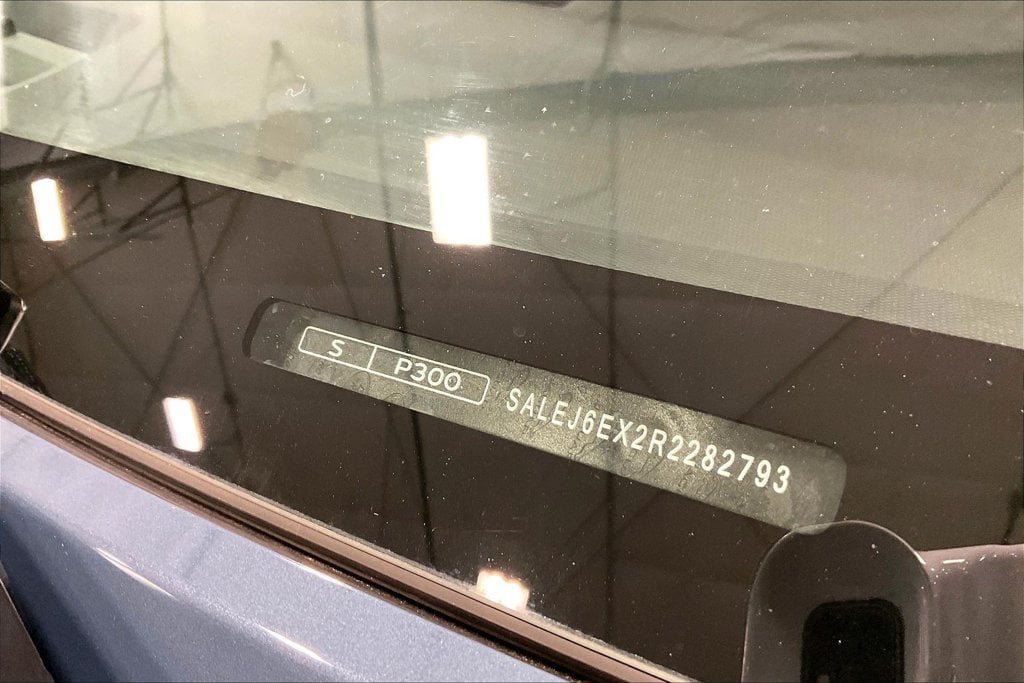 Used 2024 Land Rover Defender 90 S AWD/4WD image 25