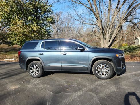 Used 2020 GMC Acadia SLE image 2