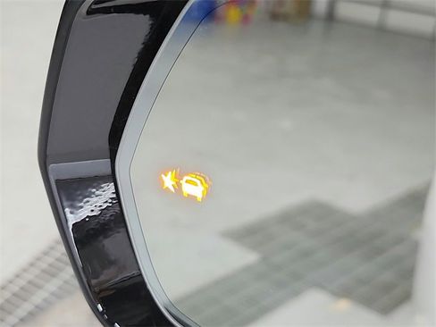 Used 2021 Cadillac XT6 Premium Luxury image 22