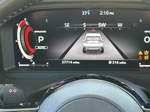 Used 2021 Nissan Rogue Platinum image 25