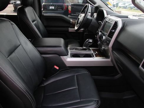 Used 2018 Ford F150 Lariat w/ Equipment Group 502A Luxury AWD/4WD image 31