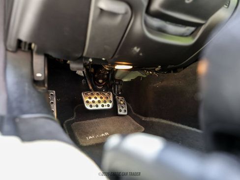Used 2002 Jaguar XK8 Convertible RWD image 43