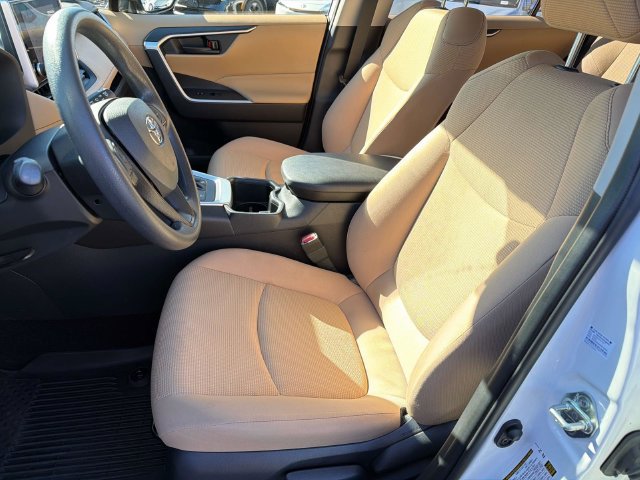 Used 2023 Toyota RAV4 LE AWD/4WD image 27