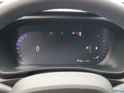 Certified 2024 Volvo XC40 B5 Plus w/ Climate Package AWD/4WD image 24