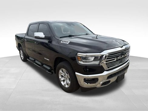 Used 2023 RAM 1500 Laramie AWD/4WD image 2