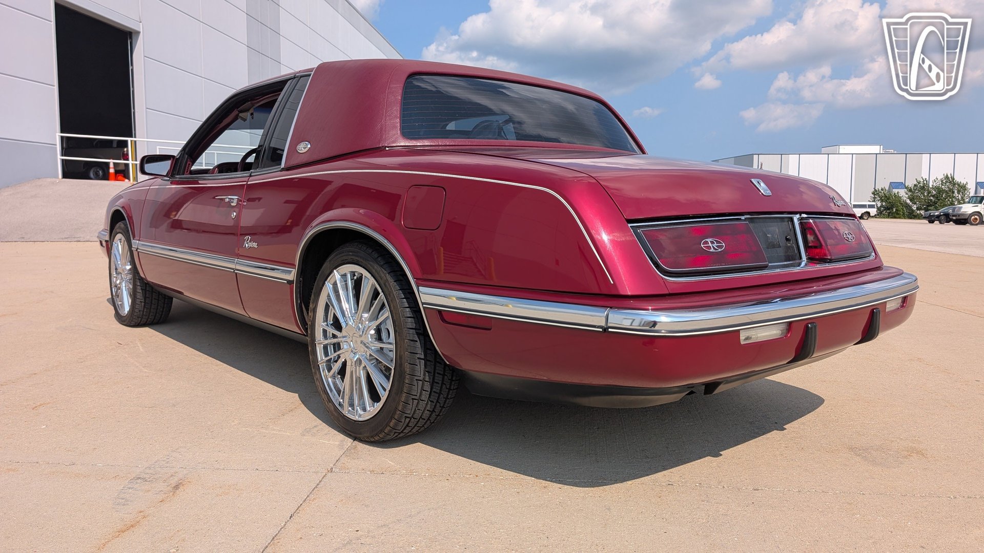 Used 1990 Buick Riviera Coupe FWD image 10