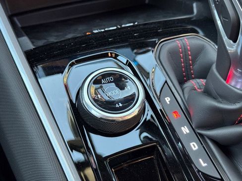 New 2025 Chevrolet Colorado Z71 w/ Z71 Convenience Package 2 image 26