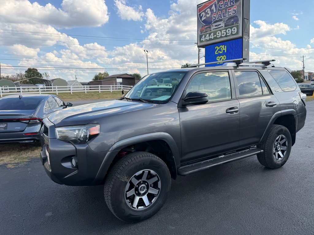 Used 2017 Toyota 4Runner SR5 AWD/4WD image 6