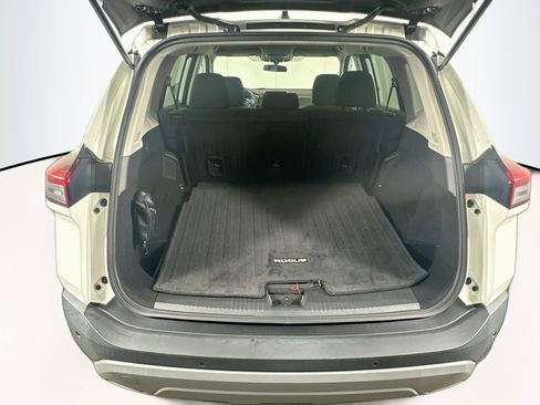 Used 2023 Nissan Rogue S FWD image 27