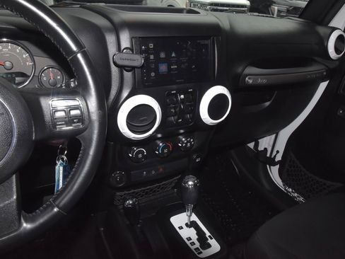 Used 2016 Jeep Wrangler Unlimited Sport w/ Quick Order Package 24S AWD/4WD image 26