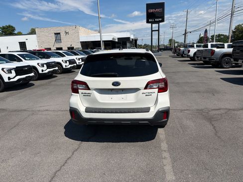 Used 2019 Subaru Outback 3.6R Touring AWD/4WD image 34